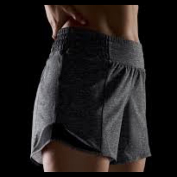 lululemon athletica Pants - Lululemon hotty hot short sz 4 tall grey